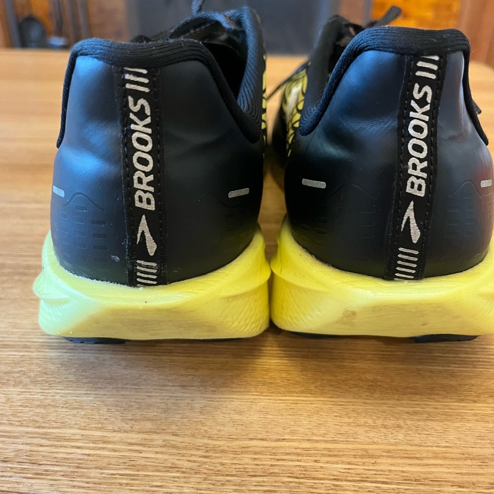 Brooks Men's Hyperion Max Running  Shoe - Picture 7 of 7